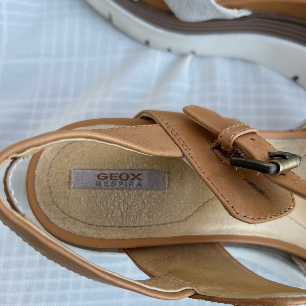 Geox Stylish Tan and White Women's Sandals sz8 - Picture 8 of 13
